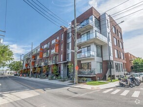 Building Photo - 468 sg Condos Locatifs Plateau Mont Royal