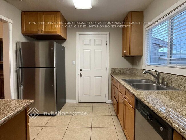 Foto del edificio - 2305 Carlsbad Ave