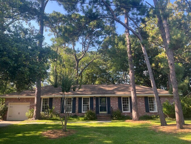 Foto del edificio - Charlestown Estates Home For Rent!
