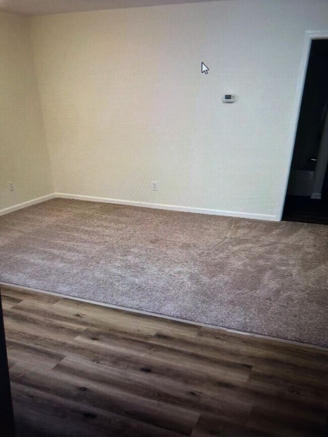 Foto del edificio - 134 E. Third Street