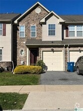 Building Photo - 211 Auburn Dr