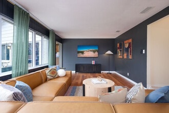 Building Photo - 6605 Countess Adria St