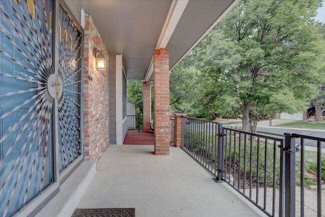 Foto del edificio - 10701 Hobbit Ln