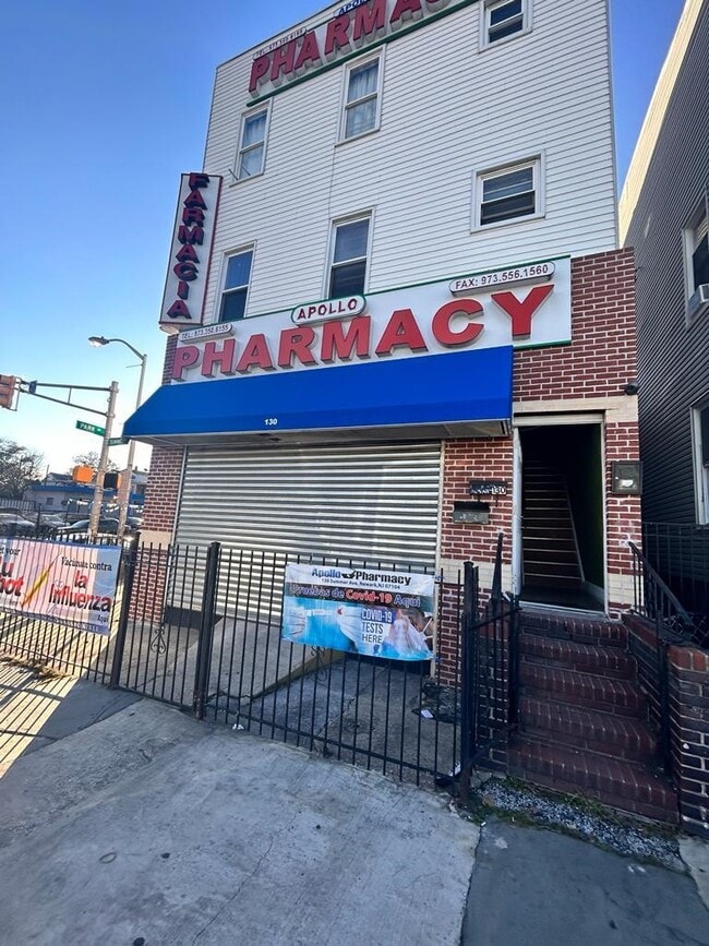 Building Photo - 130 Summer Ave