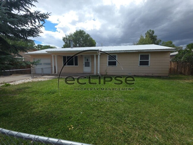 Building Photo - 721 Lee Dr