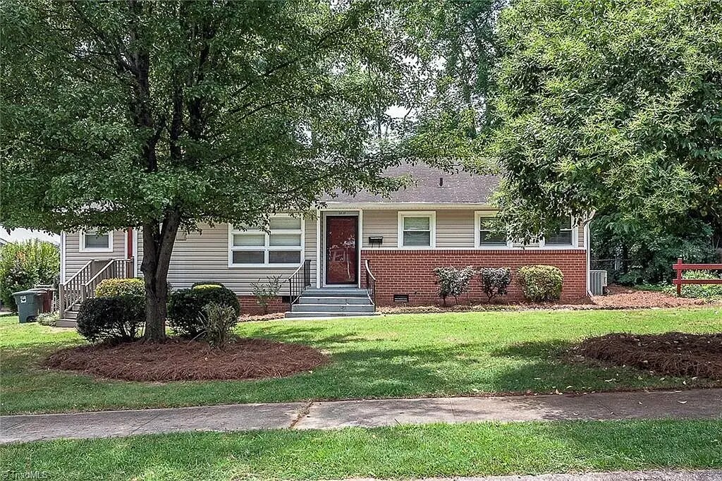 Primary Photo - 3807 Manor Dr