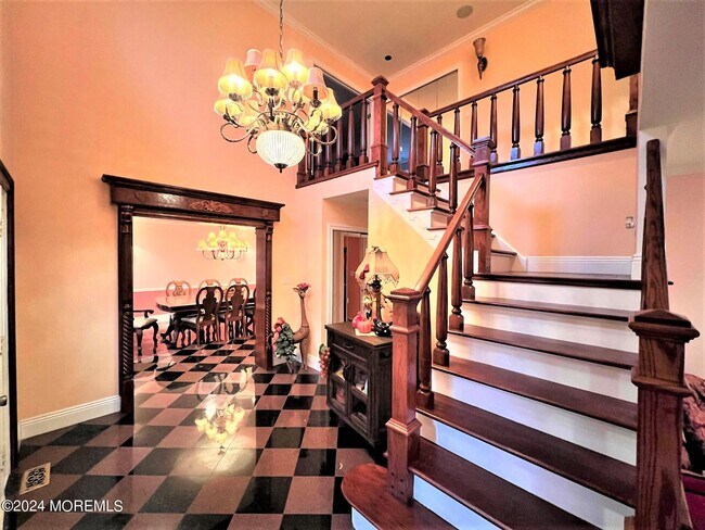 Building Photo - 3 Crestview Ct