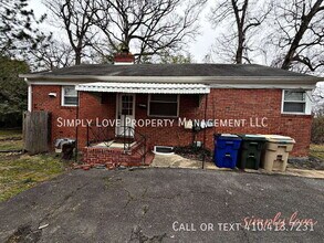 Building Photo - 4526 Albion Rd