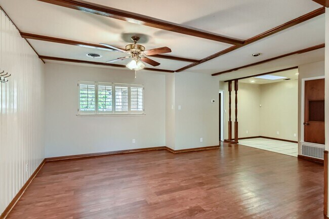 Foto del edificio - Ready for Move In!
