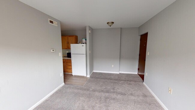 Foto del edificio - 4643 Hillside Rd SE