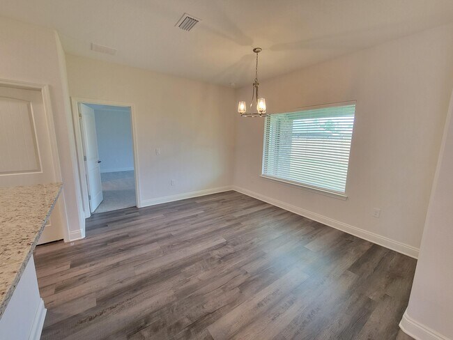 Foto del edificio - 5221 Gaineswood Dr