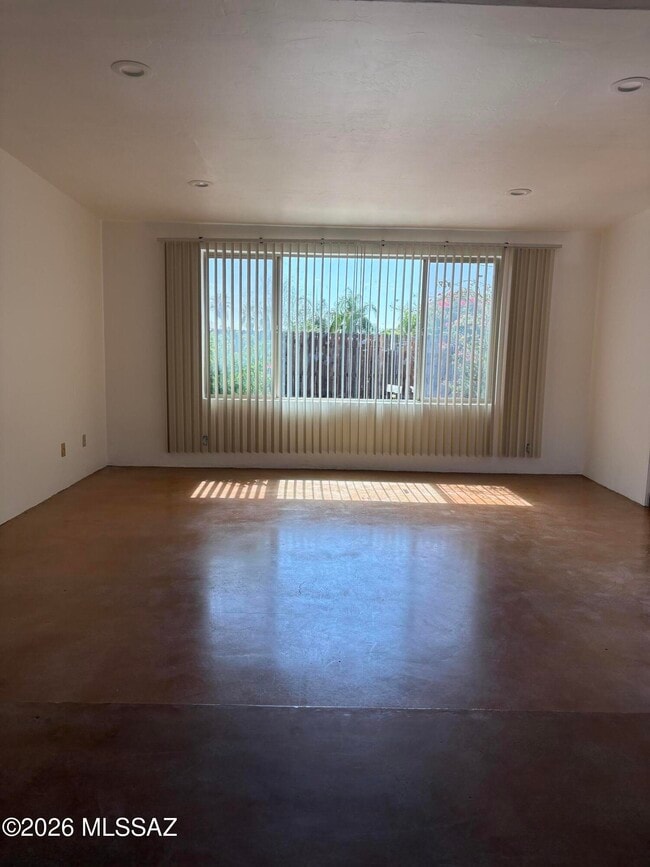 Building Photo - 3110 S Portia Ave