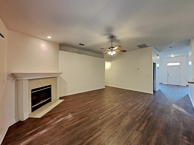 Foto del edificio - 10008 Lancashire Drive