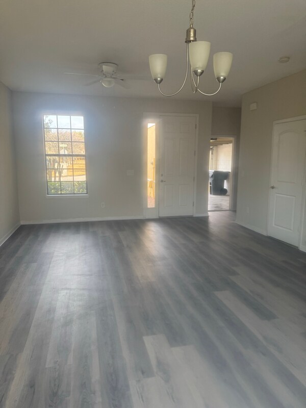 Building Photo - 1211 Chervil Dr