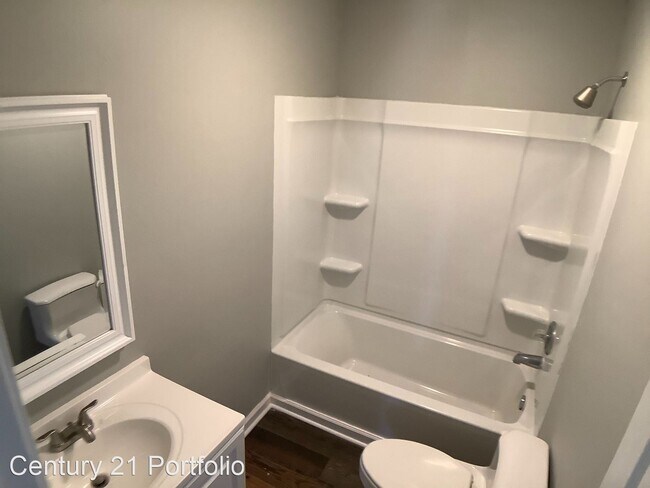 Building Photo - 3 br, 1 bath House - 120 Woody Lane