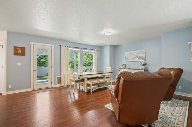 Foto del edificio - 11230 Silver River Loop