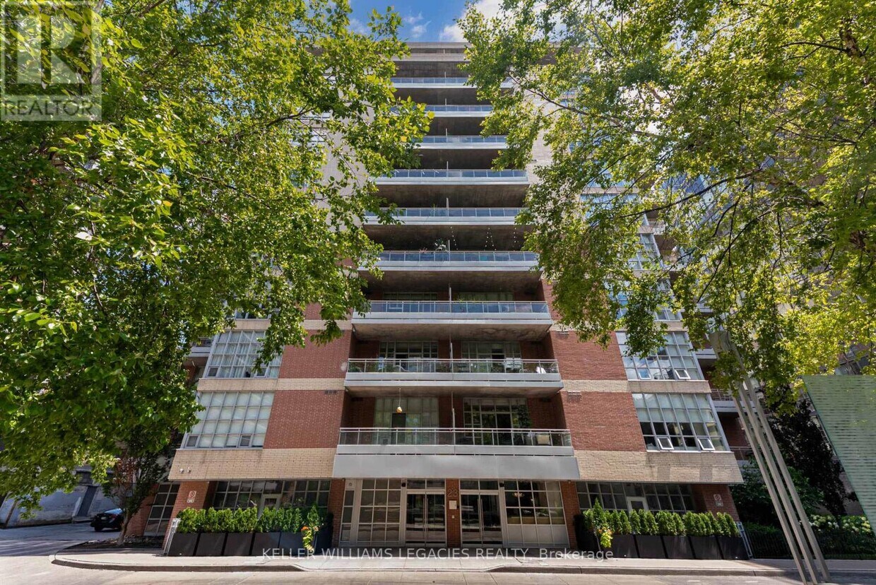 Photo principale - 23-423 Brant St