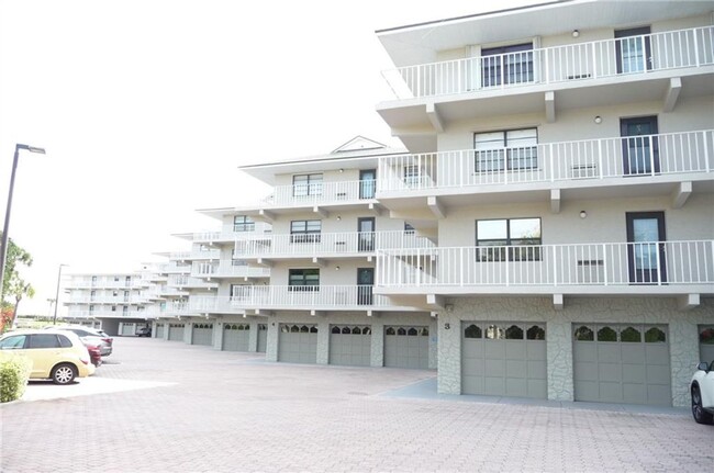 Building Photo - Sea Watch Condos Oceanside