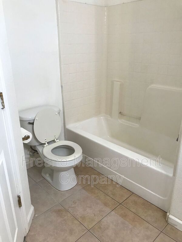 Foto del edificio - 6331 W Portals Ave