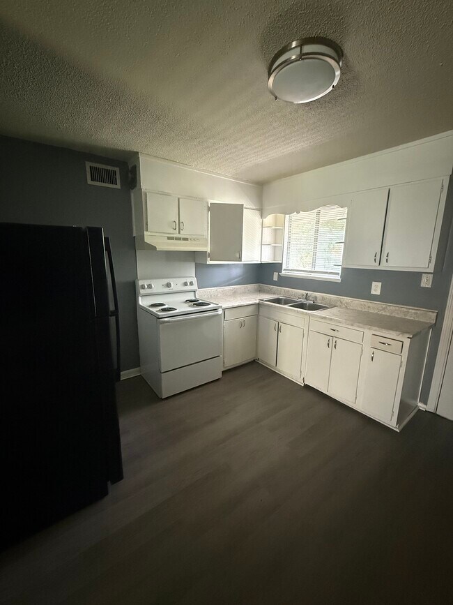 Foto del edificio - 3619 Patton Rd SW
