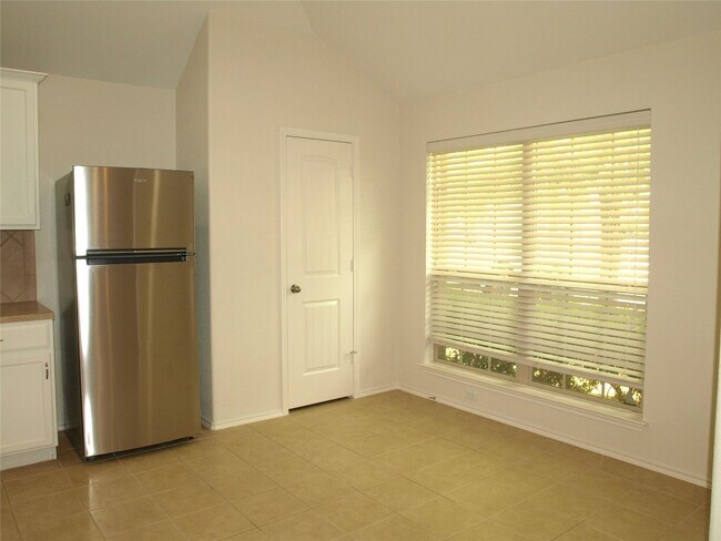 Building Photo - 121 Granite Path