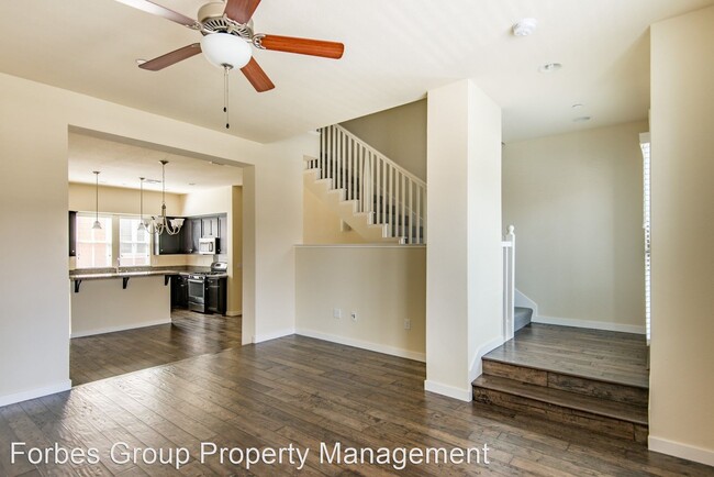 Building Photo - 3 br, 3.5 bath House - 311 W. Evelyn Ave
