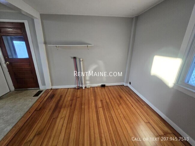 Foto del edificio - 269 1/2 French St-