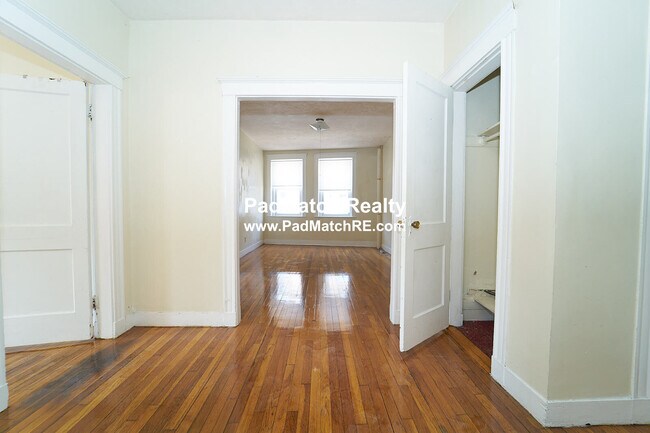 Foto del edificio - 170 Kelton St