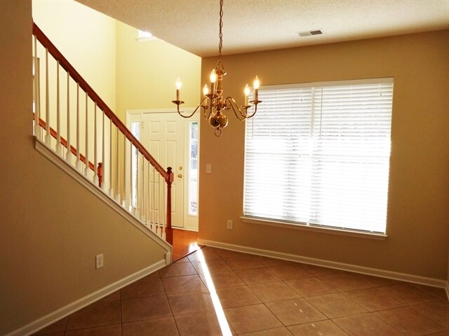 Foto del edificio - 127 Willow Bend Ln