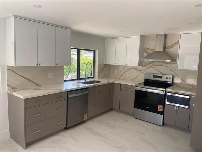 Foto del edificio - 270 NW 147th St