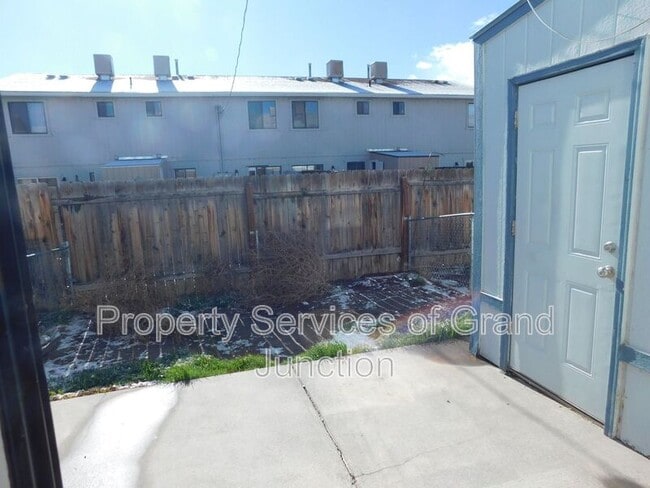 Building Photo - 3245 Downey Ct