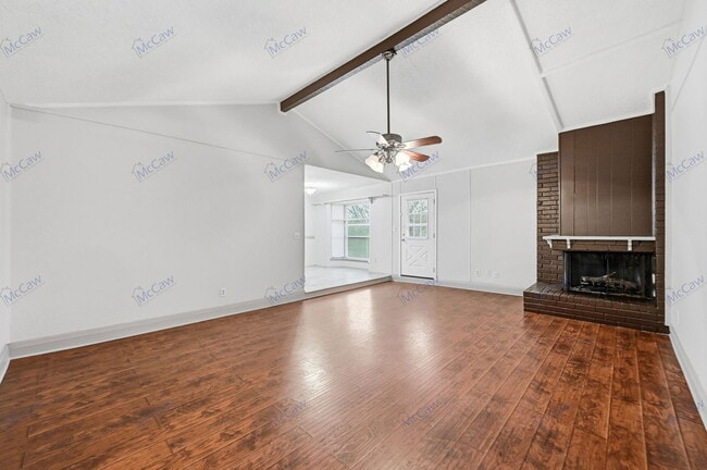 Foto del edificio - 2602 Burningtree Ct