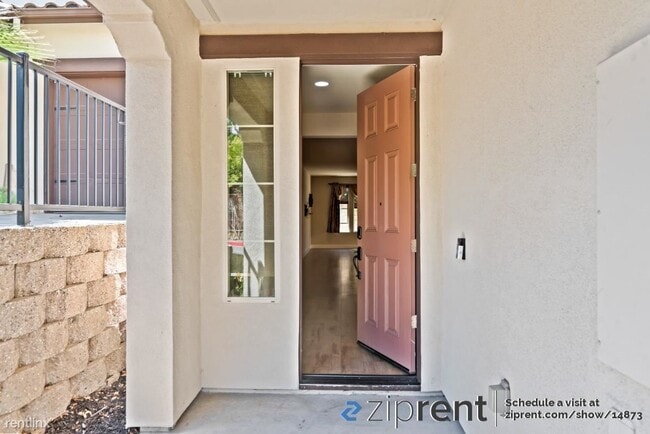 Building Photo - 3 br, 2.5 bath Townhome - 7 Rogers Lane, P...