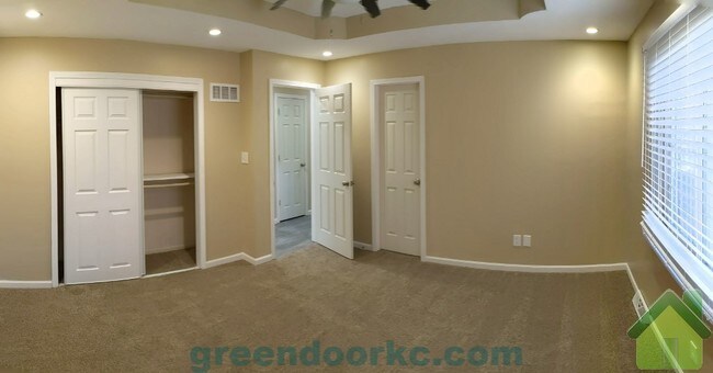 Foto del edificio - 9120 W 78th St