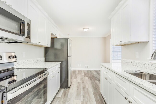 Foto del edificio - 2724 Syble Dr