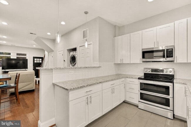 Building Photo - 1177 3rd St NE