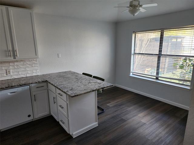 Foto del edificio - 8240 Willis Ln