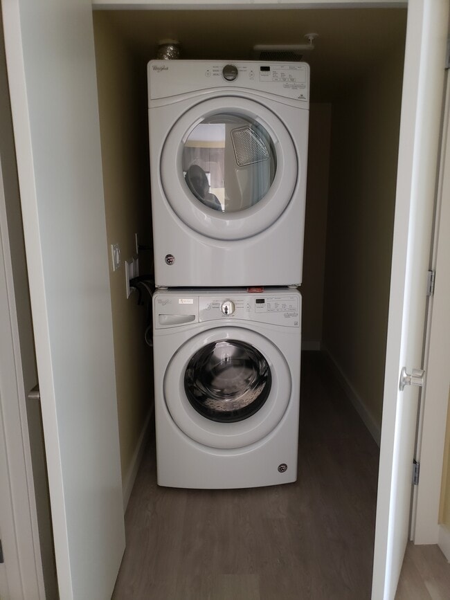 washer dryer - 3208 Rainier Ave S