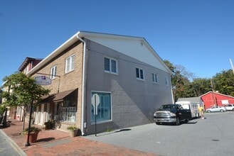 Building Photo - 16 S Main St