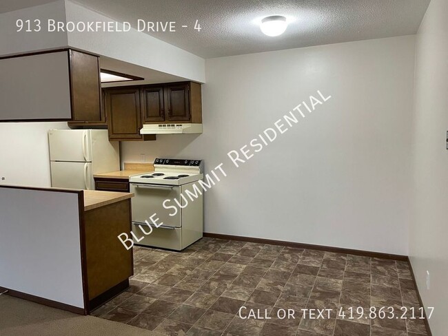 Foto del edificio - 913 Brookfield Dr