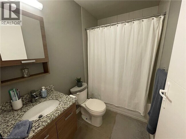 Photo du bâtiment - 280 Lester St