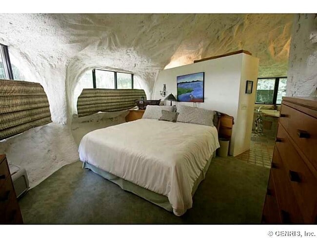 Building Photo - 142 Park Rd