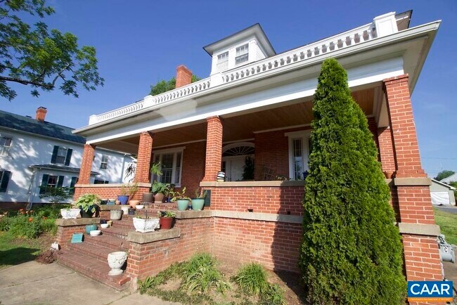 Foto del edificio - 325 Chestnut Ave