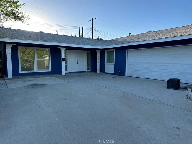 Building Photo - 7827 Maynard Ave