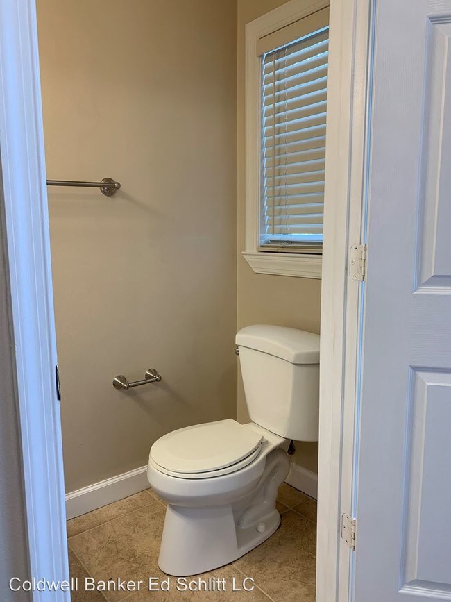 Building Photo - 3 br, 2.5 bath House - 172 Carol Susan Lane