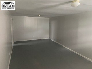 Photo du bâtiment - 727 Oak Ave