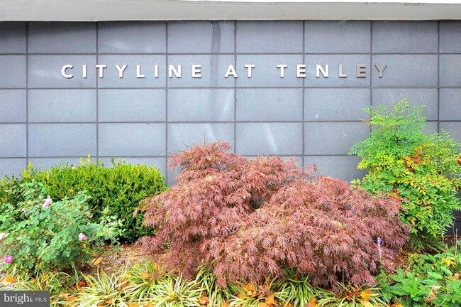 Foto del edificio - 1br 1 ba condo, Cityline at Tenley Condomi...
