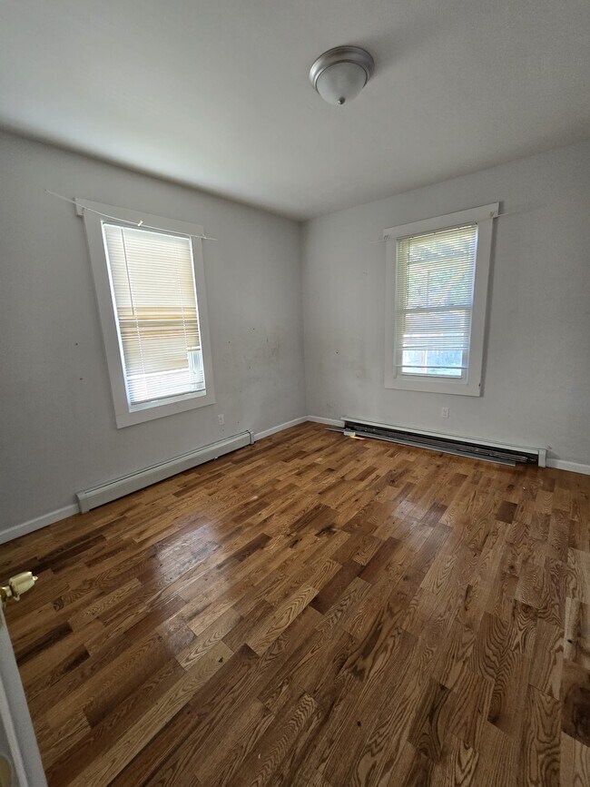 Building Photo - 14 Alling St