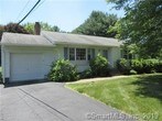 Primary Photo - 21 Parkview Dr