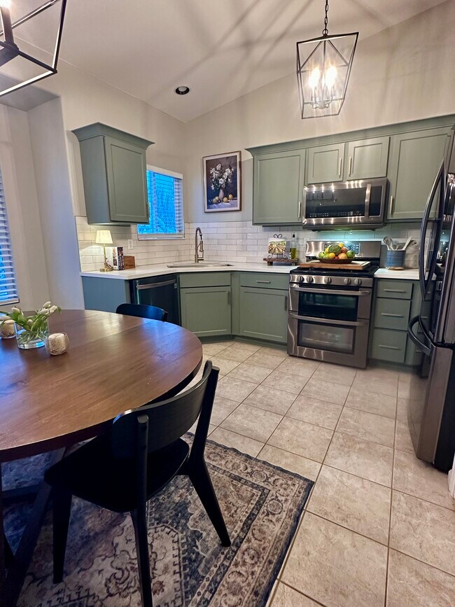 Foto del edificio - 10880 Longs Peak Ln